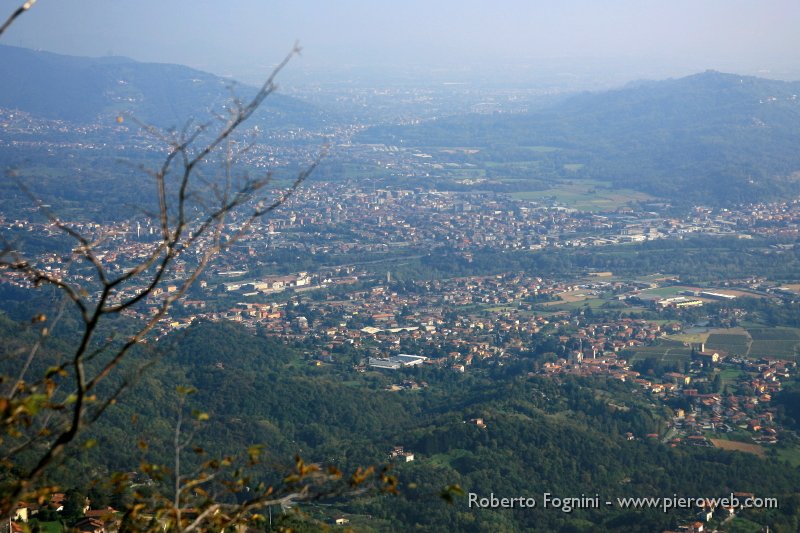 05 Panoramica sulla bassa.JPG